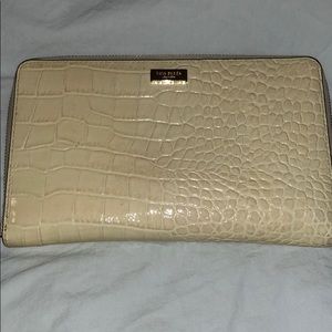 Late spade travel wallet ♠️